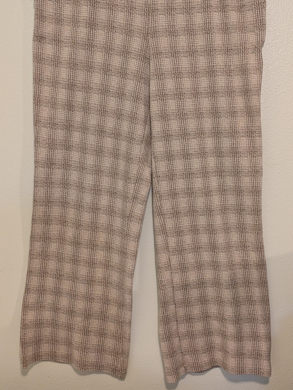 NWOT! Plaid Wide-Leg Knit Pants in Beige and Brown, Preppy, Laid-back Trousers.